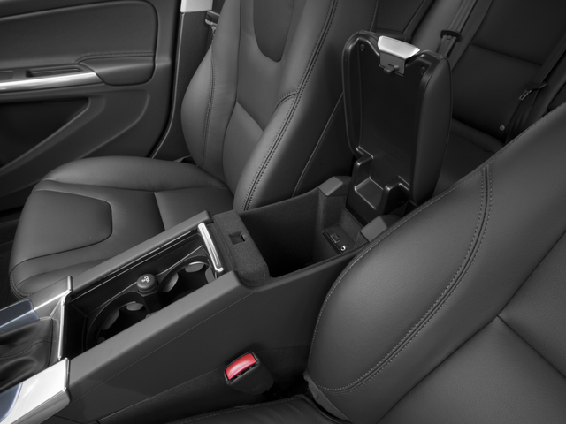 2016 Volvo V60 Cross Country T5