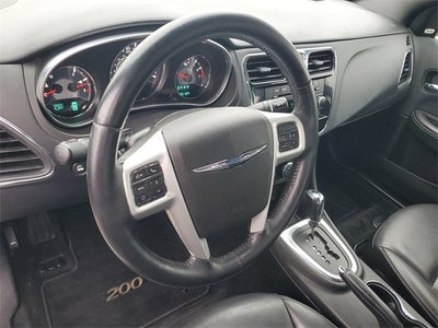 2014 Chrysler 200 Limited
