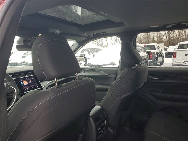 2025 Jeep Grand Cherokee Laredo X