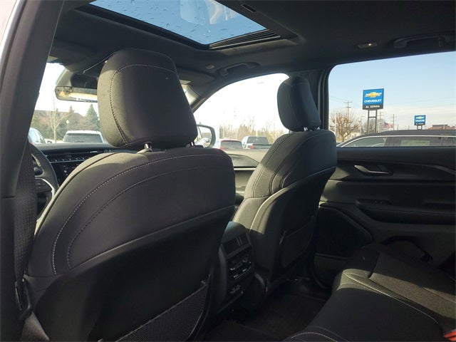 2025 Jeep Grand Cherokee Laredo X