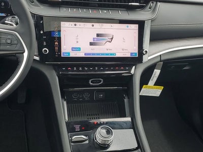 2026 Jeep Grand Cherokee Laredo