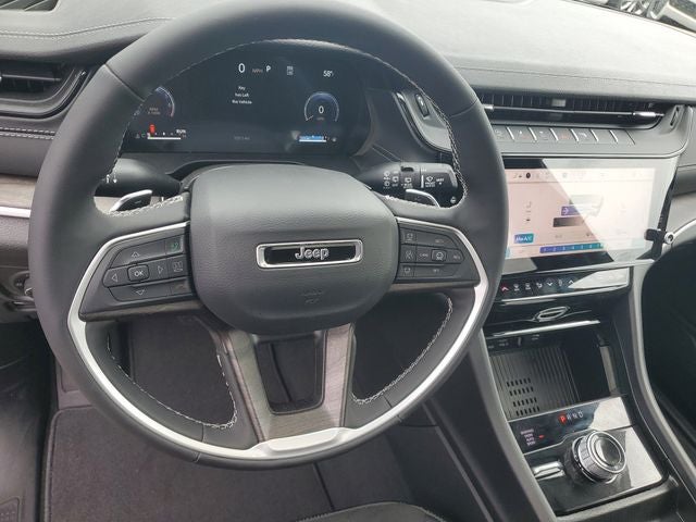 2026 Jeep Grand Cherokee Laredo