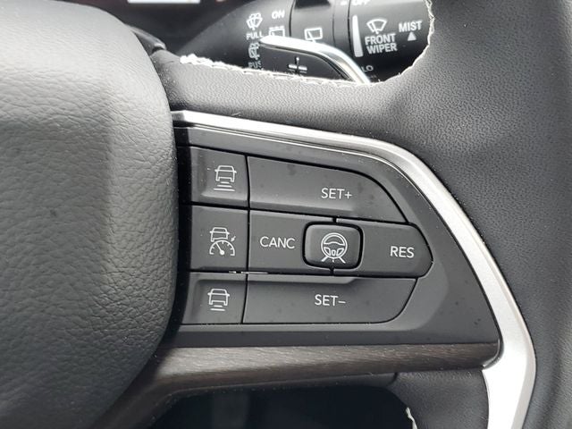 2026 Jeep Grand Cherokee Laredo