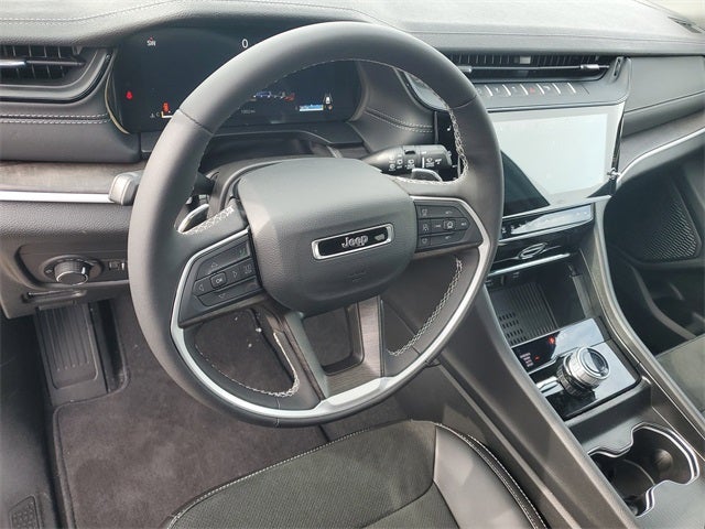 2026 Jeep Grand Cherokee Laredo