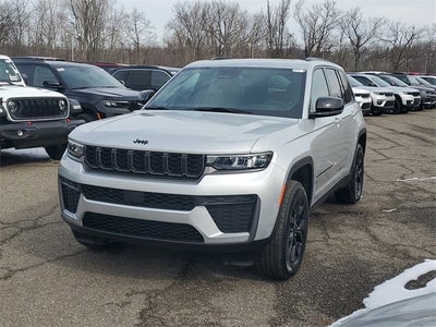 2026 Jeep Grand Cherokee Laredo