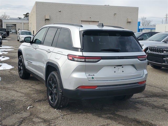 2026 Jeep Grand Cherokee Laredo