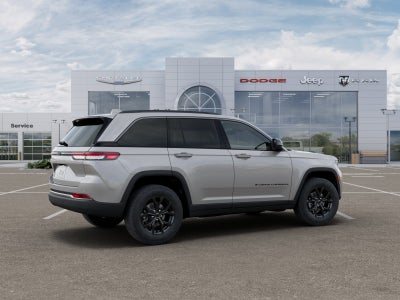 2026 Jeep Grand Cherokee Laredo