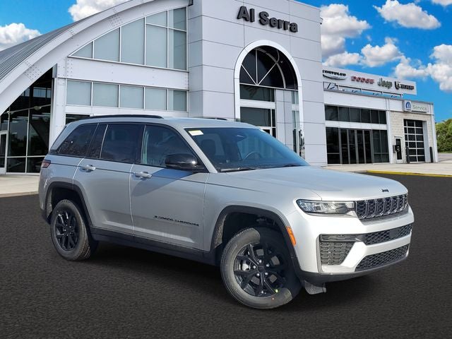 2026 Jeep Grand Cherokee Laredo