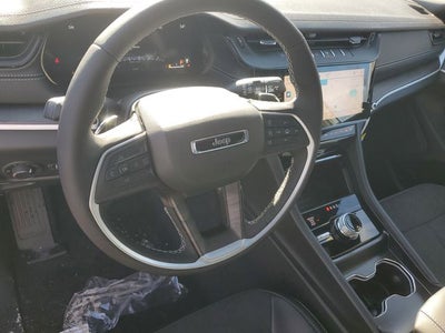 2026 Jeep Grand Cherokee Laredo