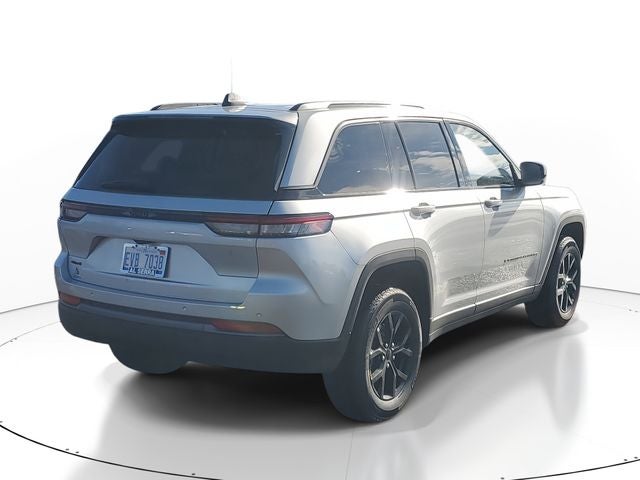 2026 Jeep Grand Cherokee Laredo