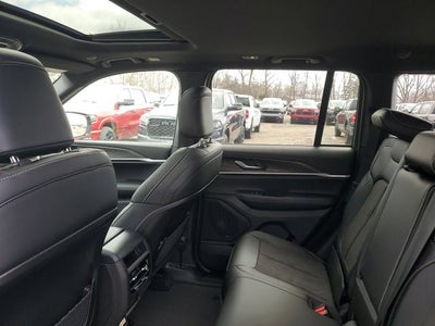 2026 Jeep Grand Cherokee Laredo