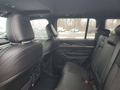 2026 Jeep Grand Cherokee Laredo