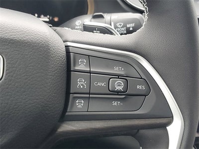 2026 Jeep Grand Cherokee Laredo