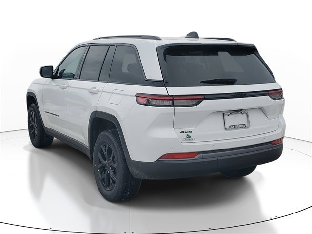 2026 Jeep Grand Cherokee Laredo