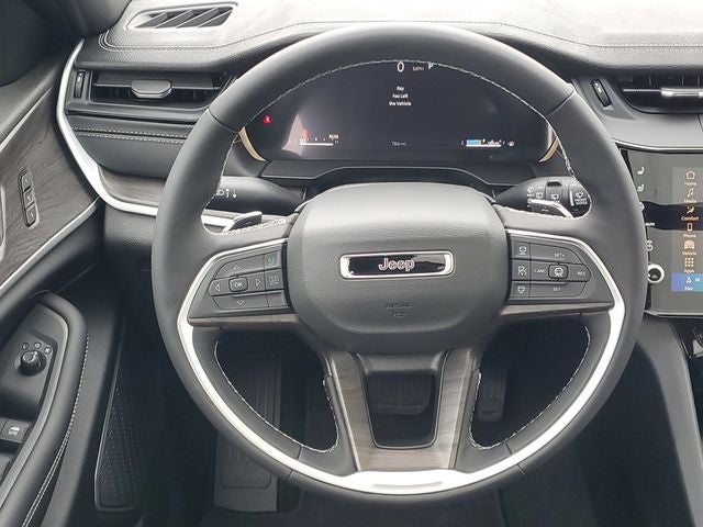 2026 Jeep Grand Cherokee Limited Reserve