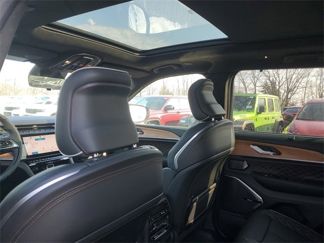 2026 Jeep Grand Cherokee Summit