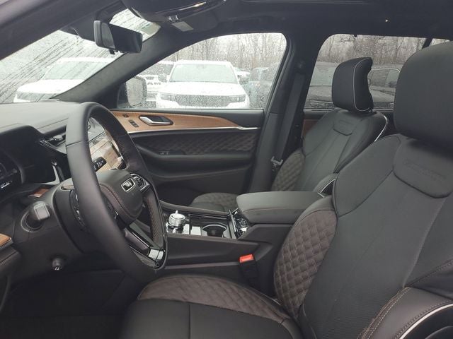 2026 Jeep Grand Cherokee Summit