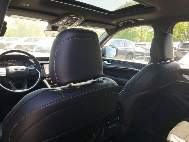 2026 Jeep Grand Cherokee L Laredo