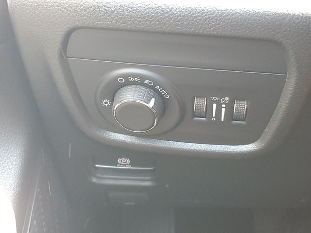 2026 Jeep Grand Cherokee L Laredo Altitude