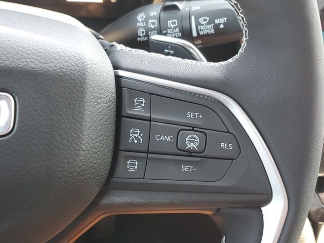 2026 Jeep Grand Cherokee L Laredo Altitude