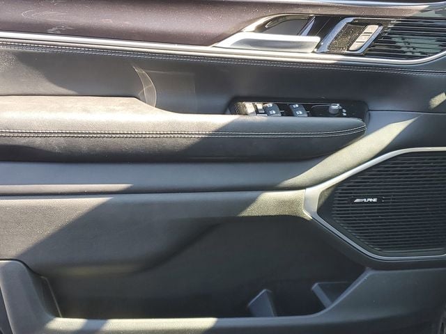 2024 Jeep Wagoneer L Base