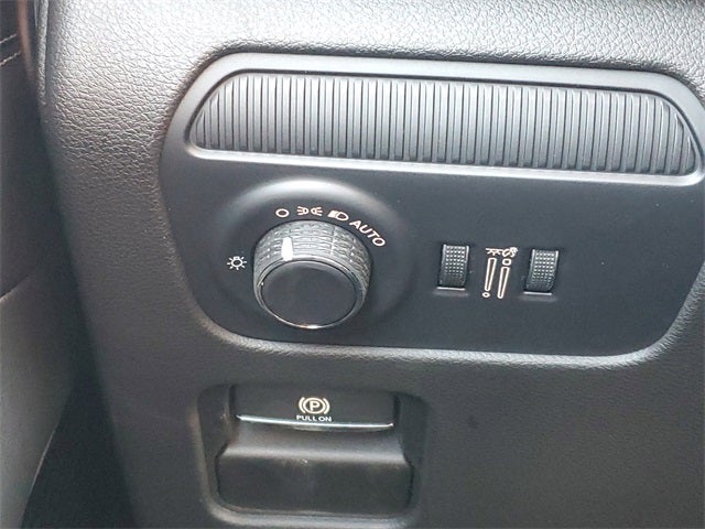 2026 Jeep Grand Wagoneer Base