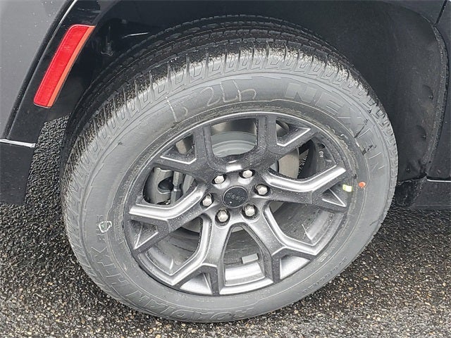 2026 Jeep Grand Wagoneer Base