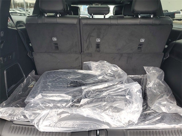 2026 Jeep Grand Wagoneer Base