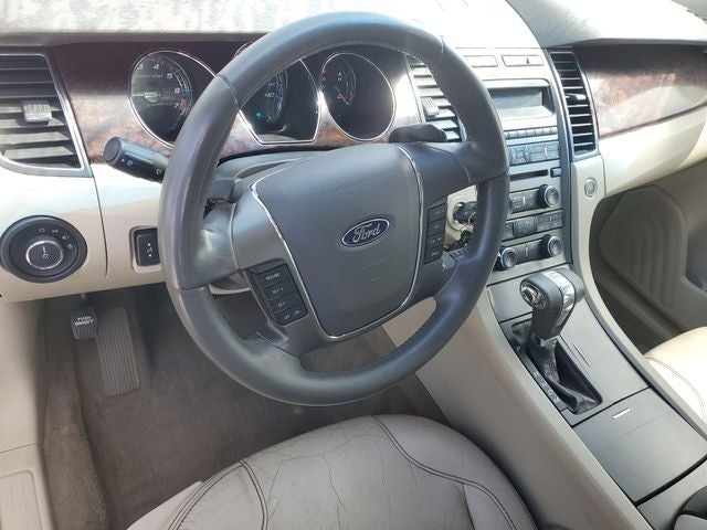2011 Ford Taurus SEL