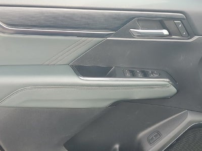 2024 GMC Acadia AT4