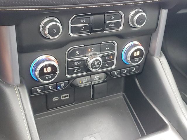 2023 GMC Yukon XL SLT