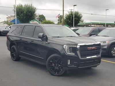2023 GMC Yukon XL SLT