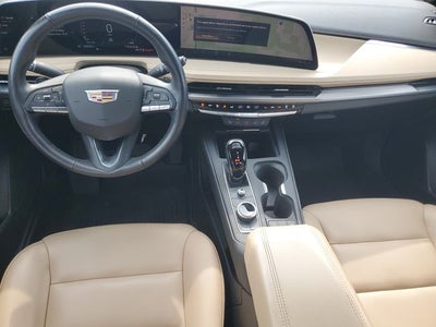2024 Cadillac XT4 Luxury