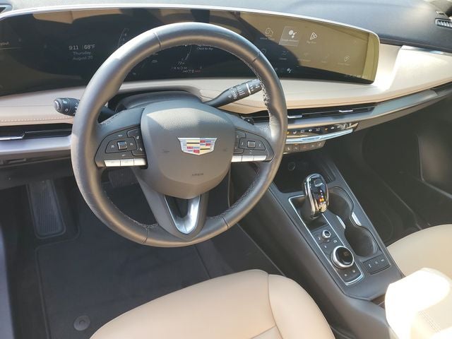 2024 Cadillac XT4 Luxury