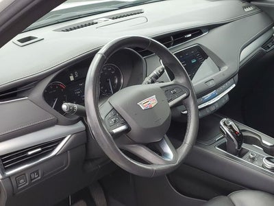 2021 Cadillac XT4 Premium Luxury