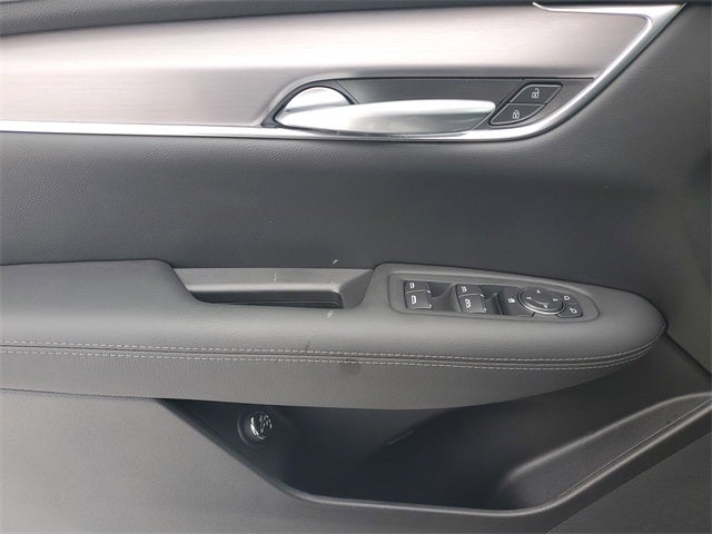 2025 Cadillac XT5 Luxury