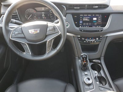 2025 Cadillac XT5 Luxury