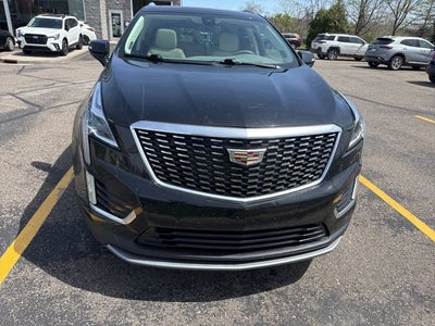 2022 Cadillac XT5 Premium Luxury