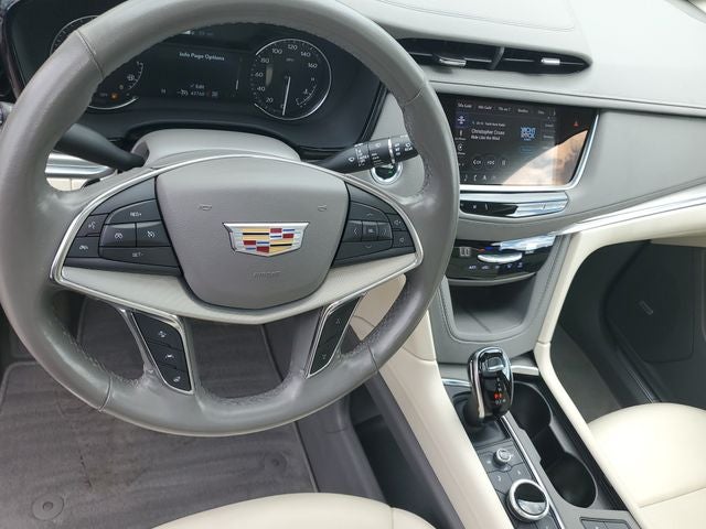 2022 Cadillac XT5 Premium Luxury