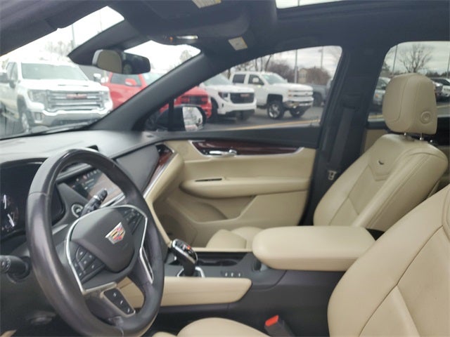 2017 Cadillac XT5 Premium Luxury