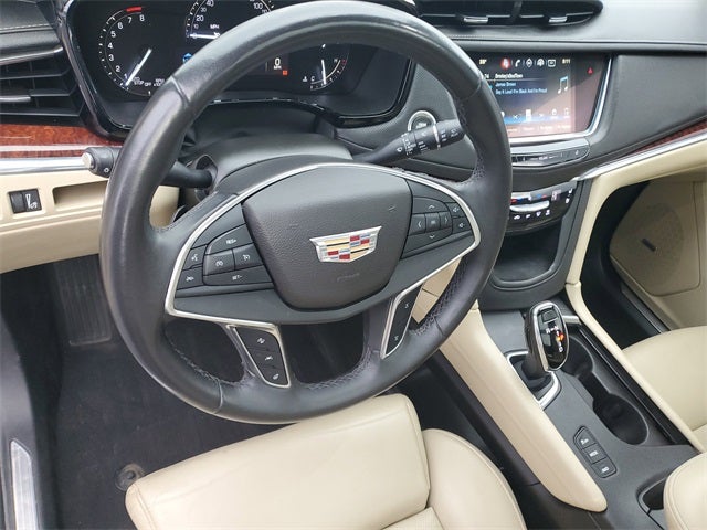 2017 Cadillac XT5 Premium Luxury