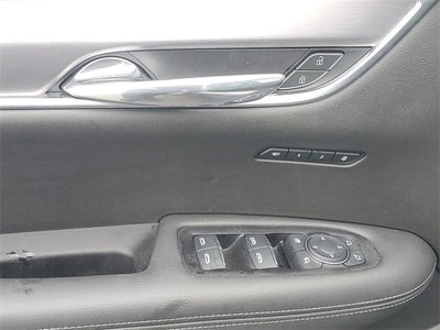 2025 Cadillac XT6 Luxury