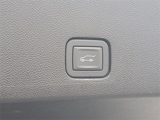 2025 Cadillac XT6 Luxury