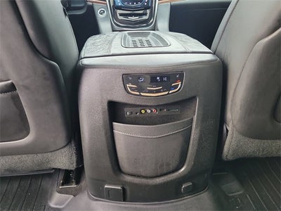 2015 Cadillac Escalade Luxury