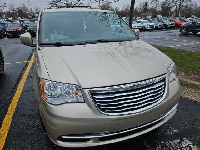 2016 Chrysler Town & Country Touring