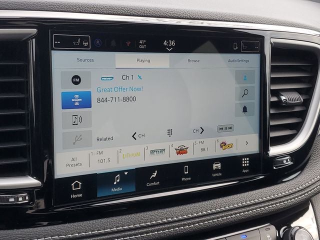 2026 Chrysler Pacifica Select