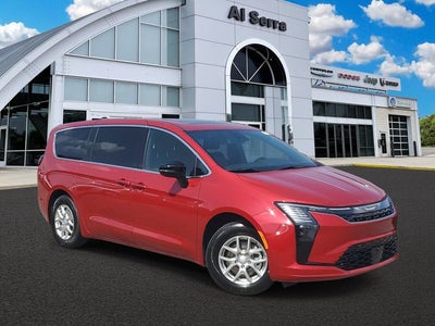 2027 Chrysler Pacifica Select