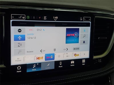 2025 Chrysler Pacifica Select