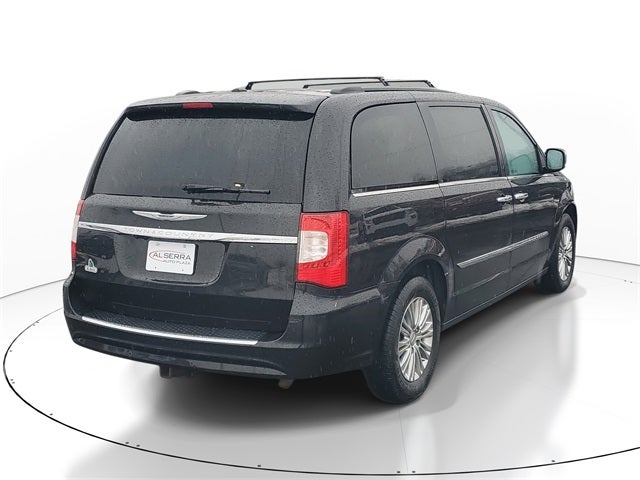 2016 Chrysler Town & Country Touring-L
