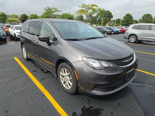 2020 Chrysler Voyager LX